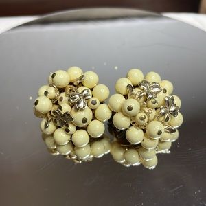 Japan Vintage White Cluster Clip-on Earrings